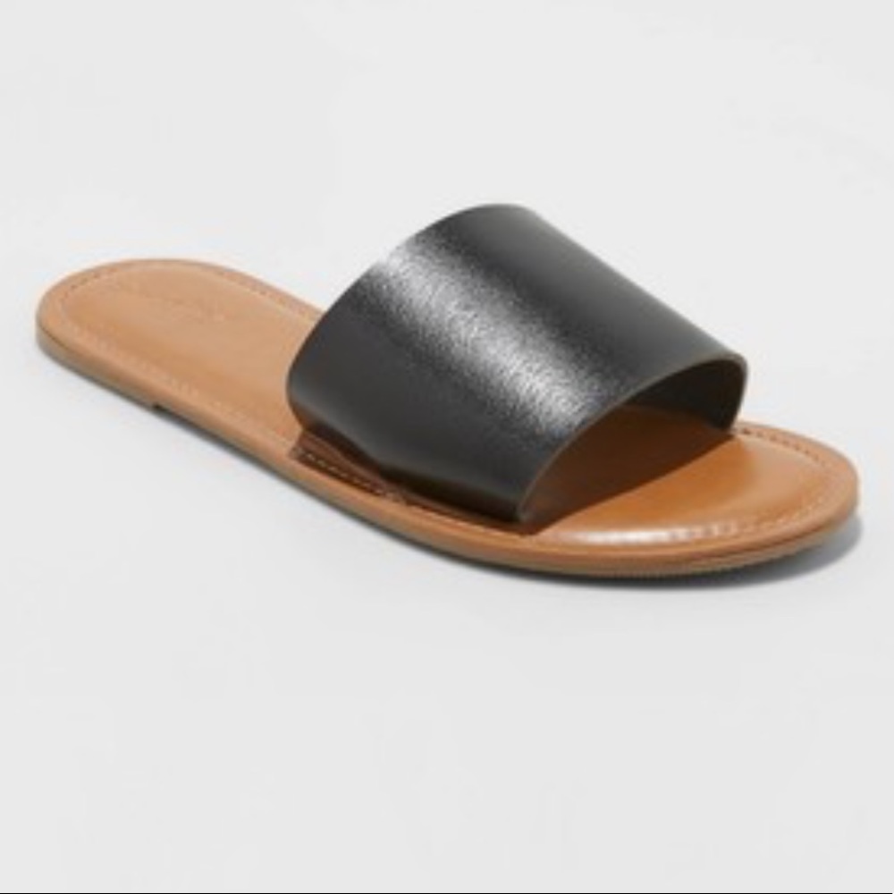 Universal threads women’s black sandals